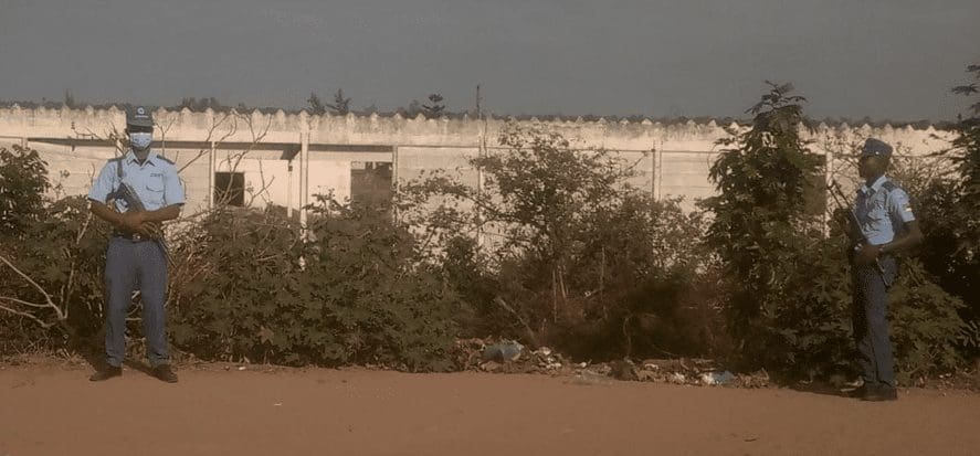 Corpo encontrado num espaço baldio em Maputo 4 Corpo encontrado num espaço baldio em Maputo