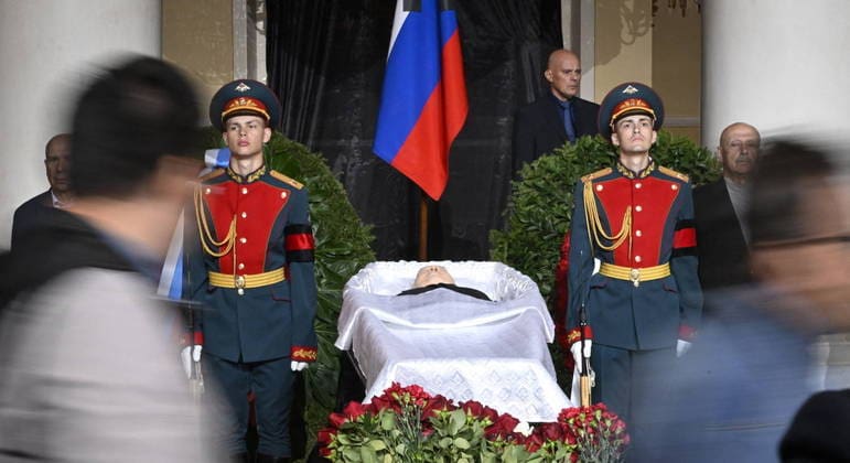 Rússia se despede de Gorbachev em cerimónia discreta e sem Putin