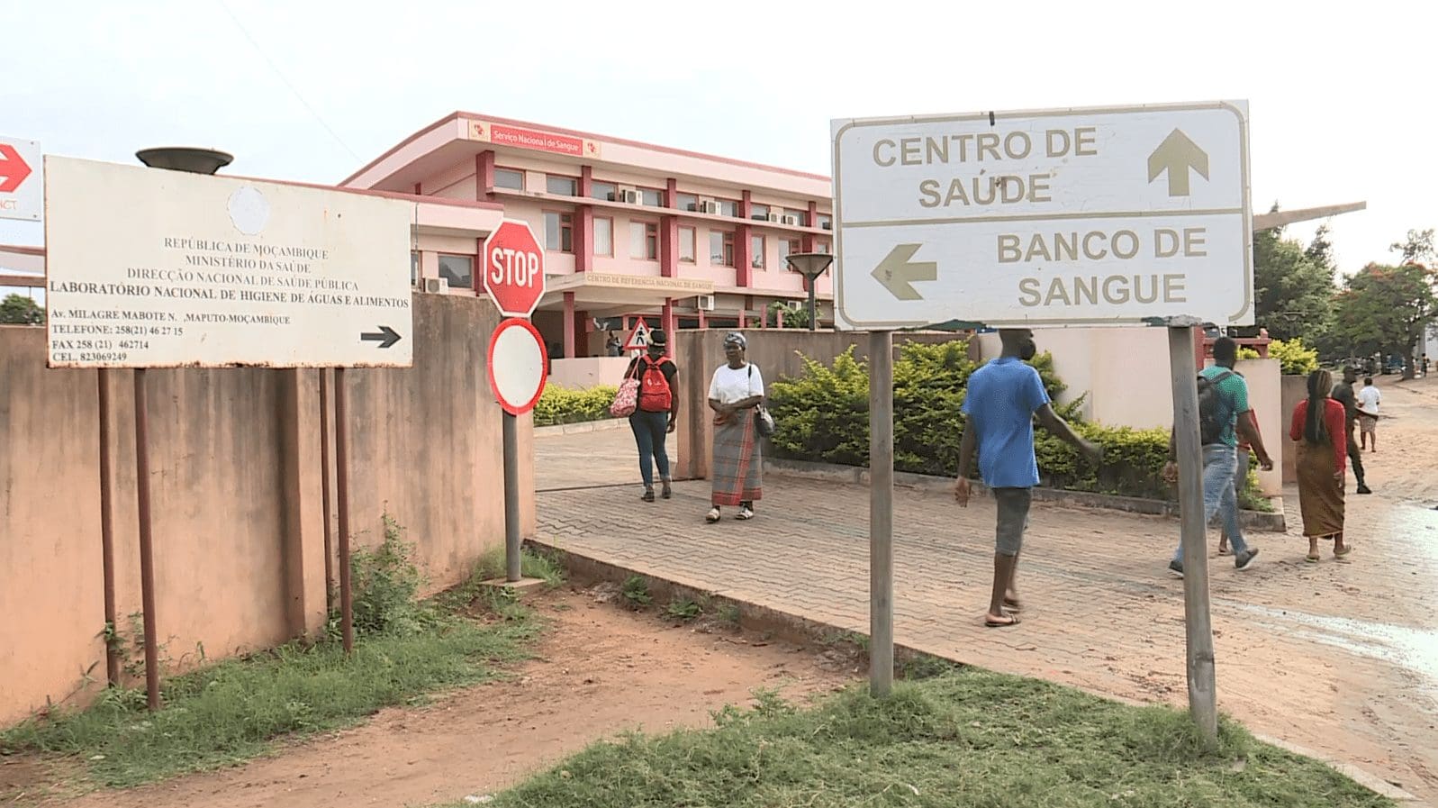 Hospitais em funcionamento normal com adiamento da greve dos médicos