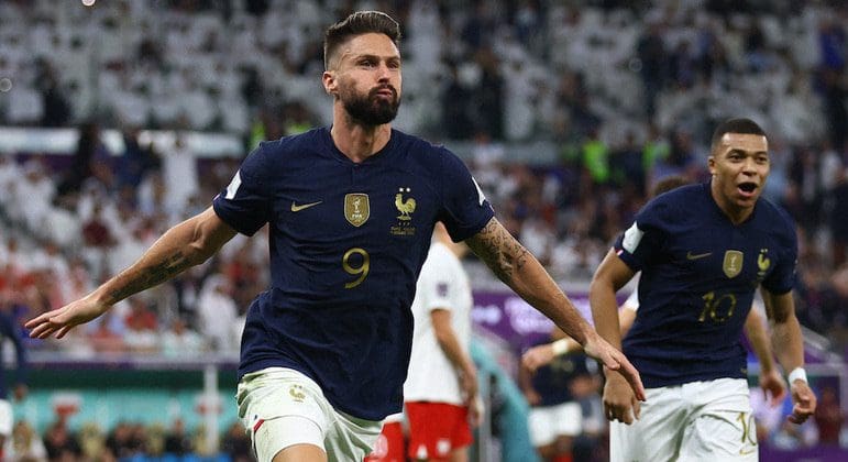 giroud-e-mbappe-quebram-marcas-e-colocam-franca-nas-quartas