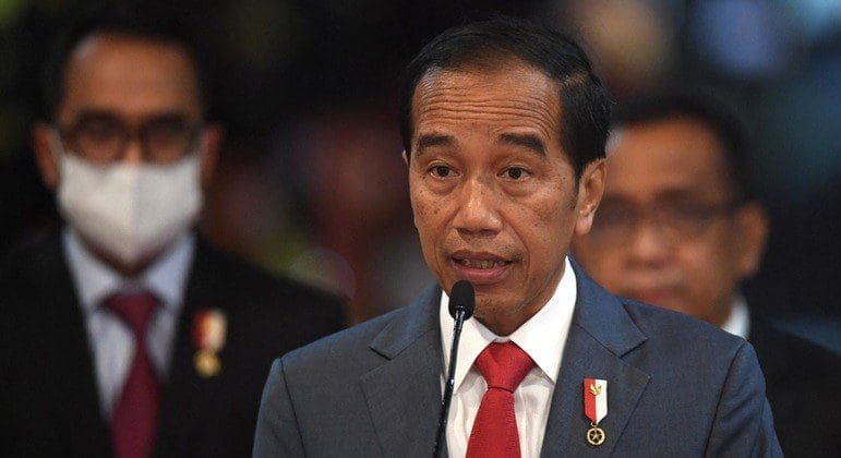 Indonésia aprova lei que veta e pune com um ano de prisão sexo fora do casamento