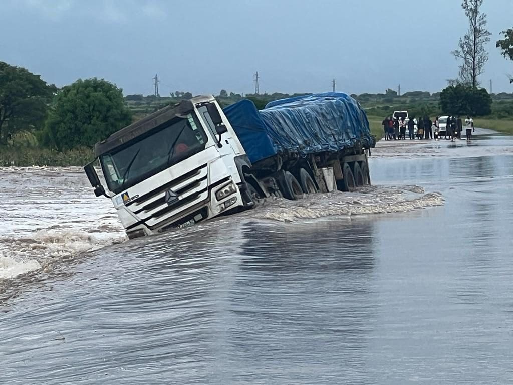 Chuva deixa Maputo de rastos