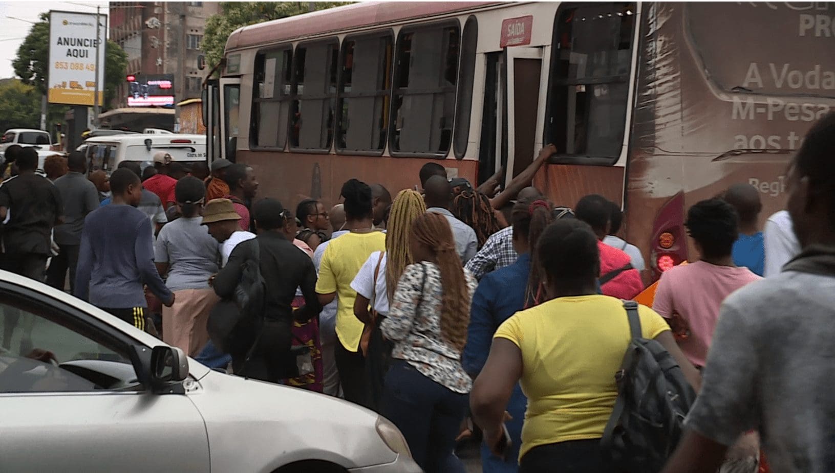 operadores-de-transporte-paralisam-actividades-exigindo-agravamento-da-tarifa Operadores de transporte paralisam actividades exigindo agravamento da tarifa