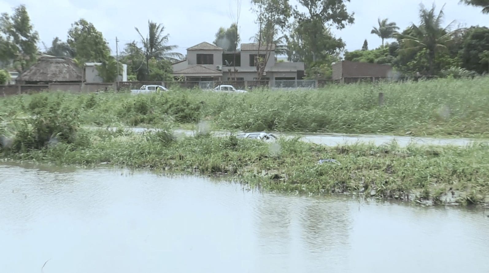 SENSAP no terreno para salvamento das vítimas das inundações na província e cidade de Maputo