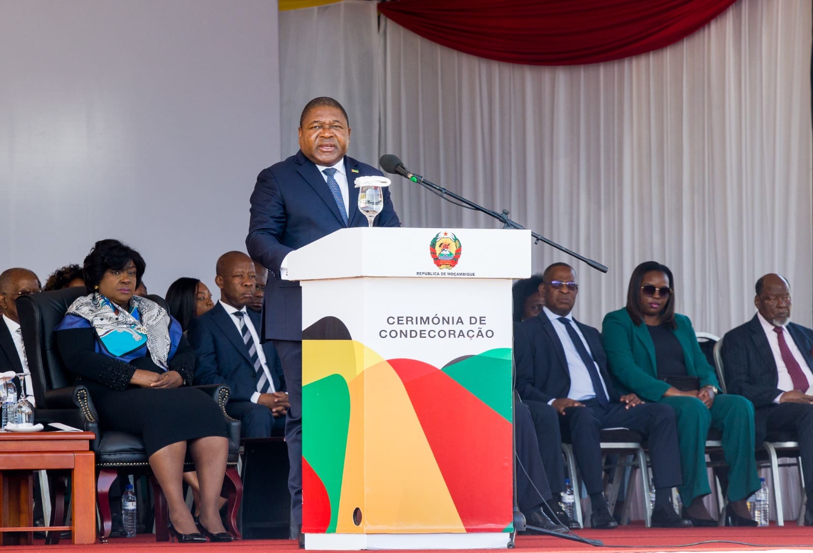 Filipe Nyusi fala de desenvolvimento de Moçabique nos 49 anos de Independência e afirma que o terrorismo é o desafio actual