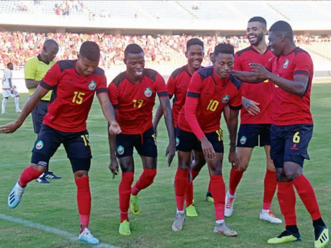 Selecção Nacional realiza primeiro treino com ausência de Guima, Catamo e Ratifo Selecção Nacional realiza primeiro treino com ausência de Guima, Catamo e Ratifo