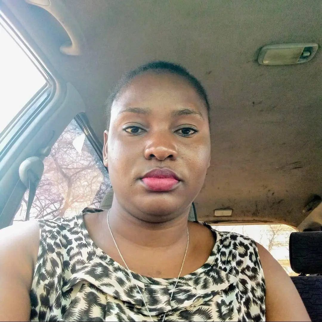 Família aguarda pela transladação do corpo da mulher assassinada em Sofala por um homem que conheceu nas redes sociais Família aguarda pela transladação do corpo da mulher assassinada em Sofala por um homem que conheceu nas redes sociais