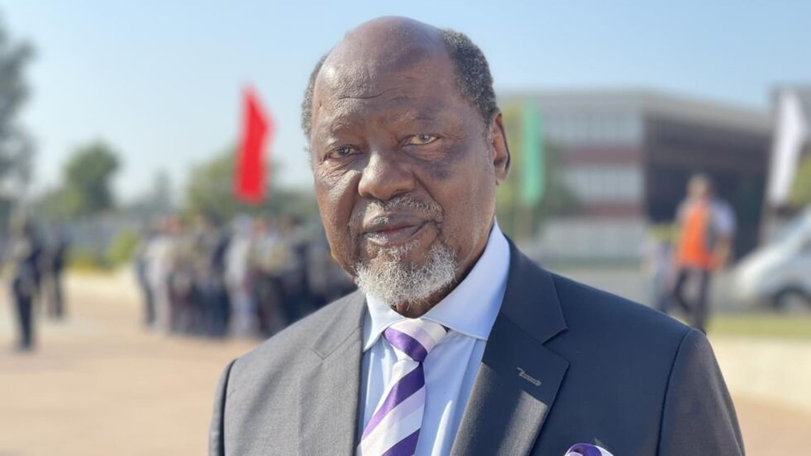 Joaquim Chissano satisfeito com o sentido de patriotismo dos Moçambicanos