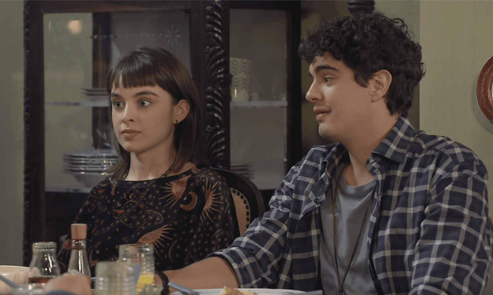 Poliana Moça - Hoje às 18h45 Poliana Moça - Hoje às 18h45