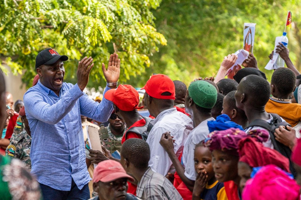 DANIEL CHAPO ESCLARECE QUE EM MOÇAMBIQUE SÓ HÁ UM PRESIDENTE DA REPÚBLICA