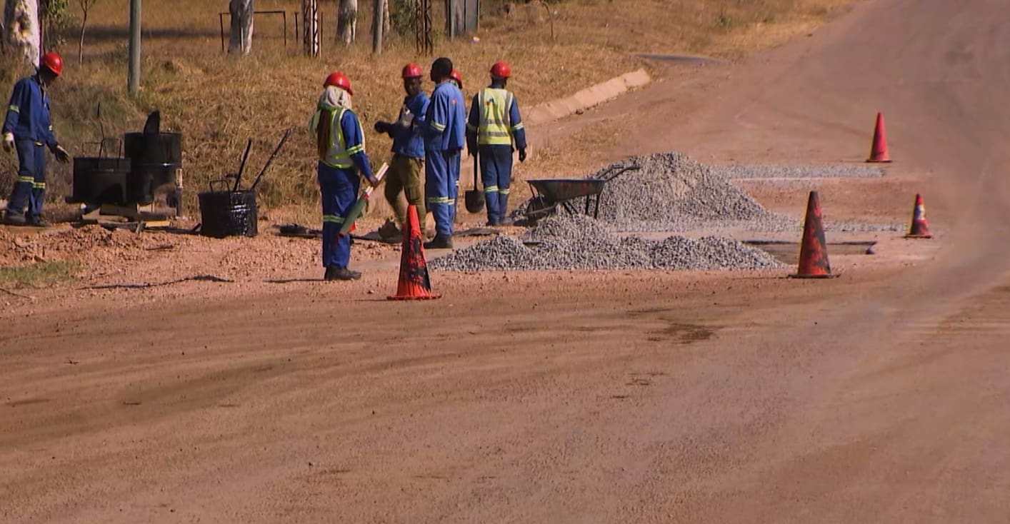 Empreiteiro chinês ignora suspensão de contrato e avança com estrada Tete–Songo