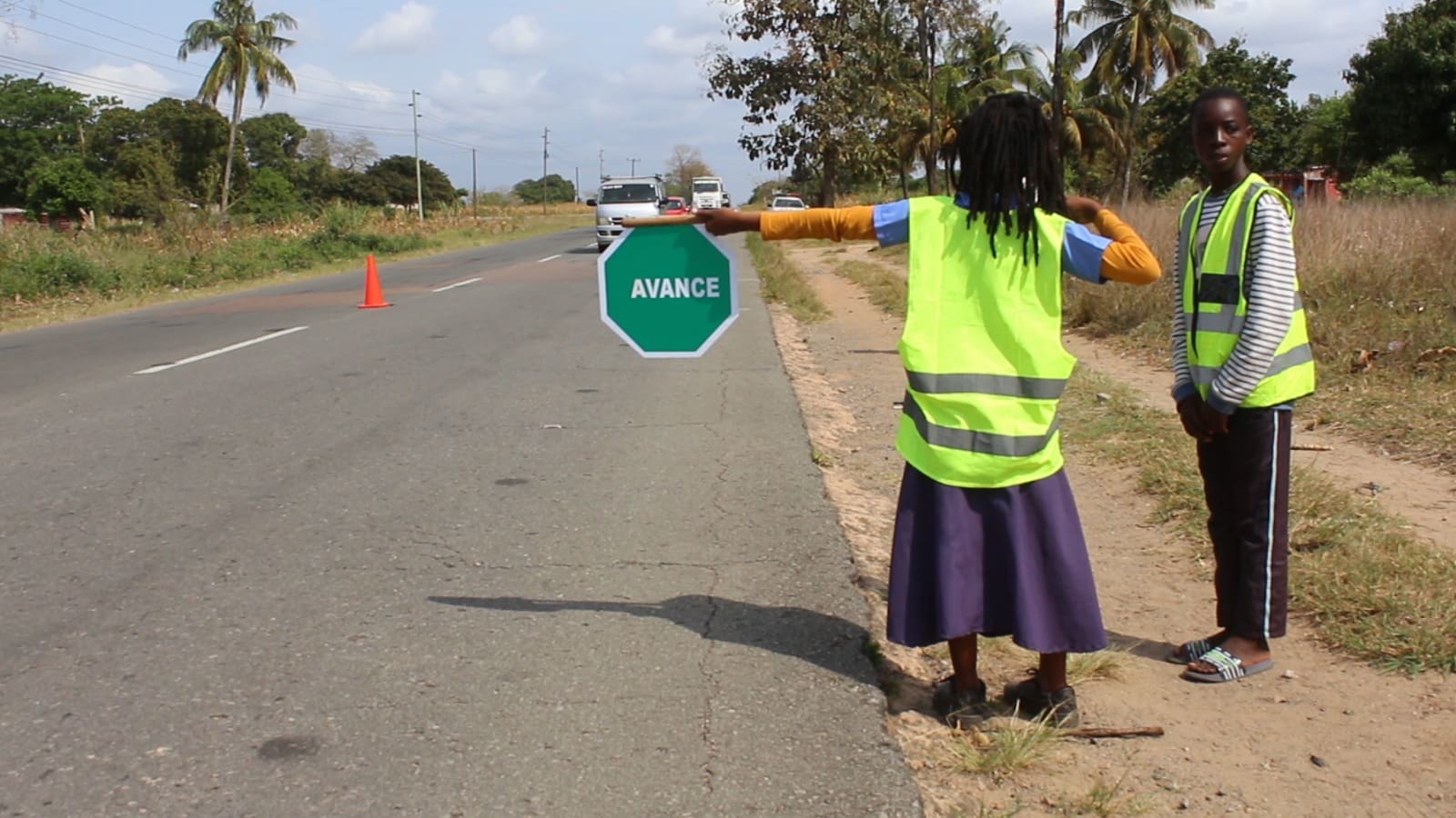Alunos formados em matérias de segurança rodoviária em Gaza