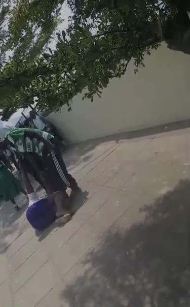 Menor perde a vida após desmaio na escola Secundária de Songo, em Tete Menor perde a vida após desmaio na escola Secundária de Songo, em Tete