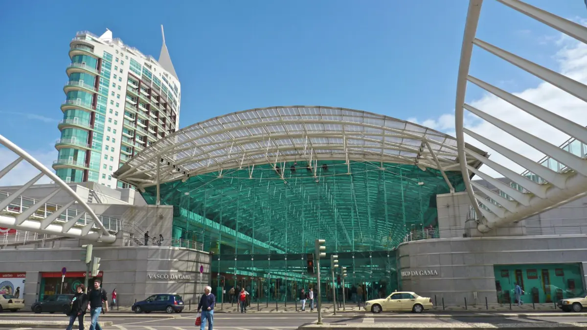 Lisboa: Indivíduo roubo de 20 mil euros em ouro dentro do Shopping