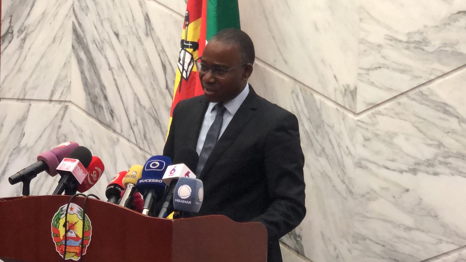 GOVERNO DECIDE PAGAR 40% DO DÉCIMO TERCEIRO SALÁRIO E PRIORIZA ESCALÕES BAIXOS