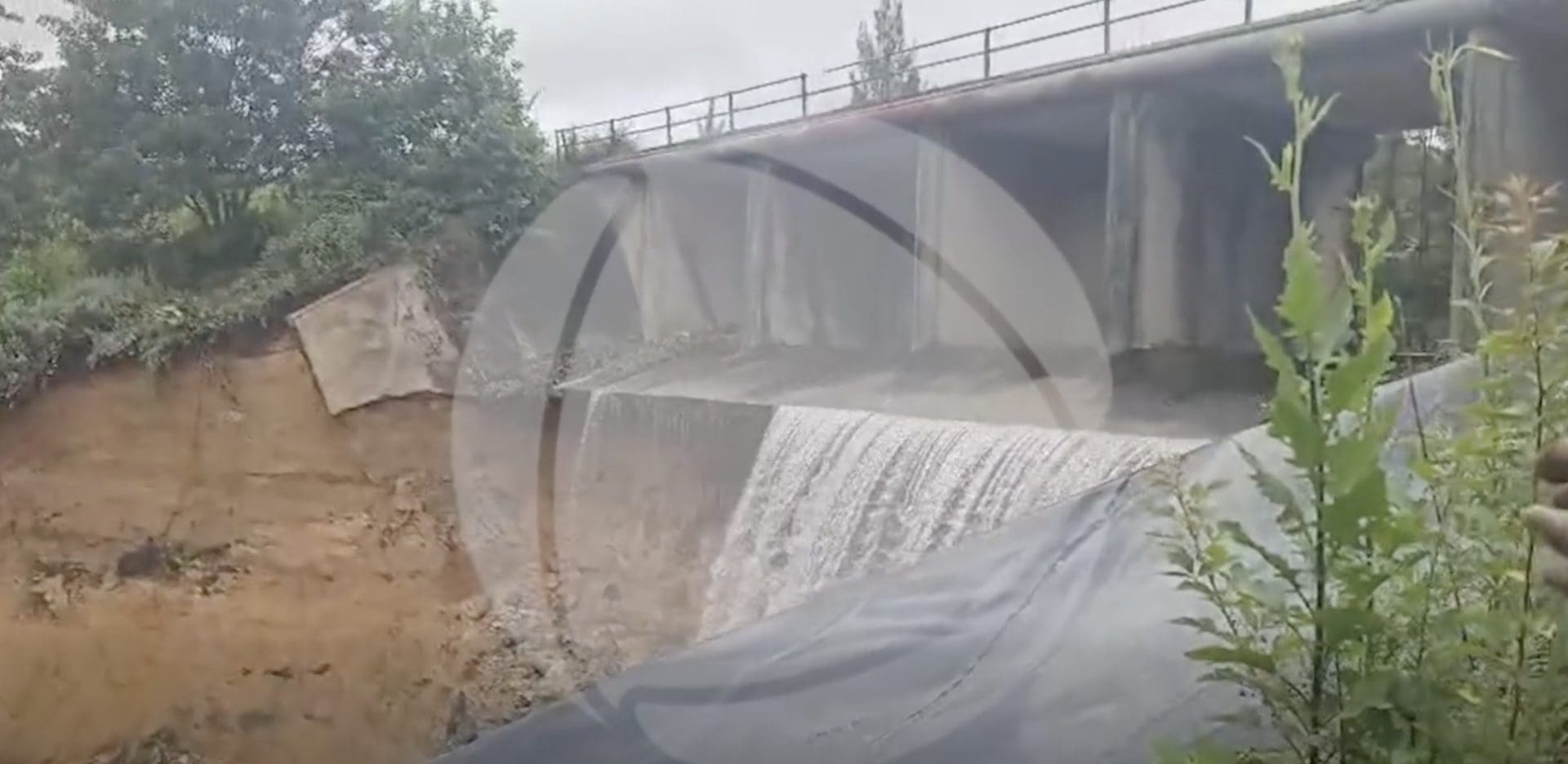 URGENTE: ÁFRICA DO SUL ALERTA PARA POSSÍVEL COLAPSO DA BARRAGEM A QUALQUER MOMENTO