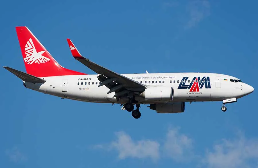 LAM-B767-200ER-C9-BAQ-©PlanespottersNet-1