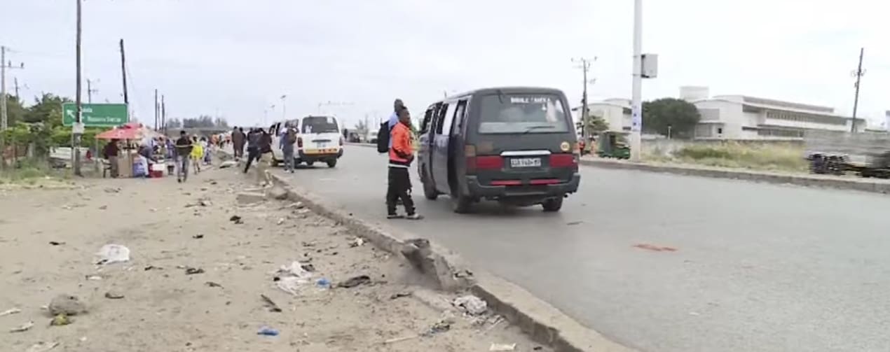 POPULAÇÃO EXIGE REFORÇO POLICIAL NO ZIMPETO PARA TRAVAR VANDALIZAÇÃO E ASSALTOS POPULAÇÃO EXIGE REFORÇO POLICIAL NO ZIMPETO PARA TRAVAR VANDALIZAÇÃO E ASSALTOS