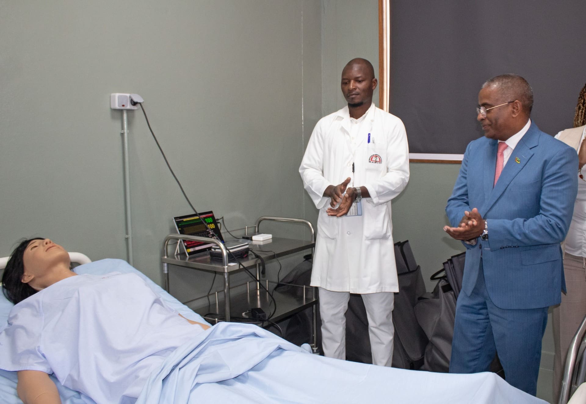 MISAU INAUGURA PRIMEIRO LABORATÓRIO DE SIMULAÇÃO REALÍSTICA PARA CUIDADOS INTENSIVOS MISAU INAUGURA PRIMEIRO LABORATÓRIO DE SIMULAÇÃO REALÍSTICA PARA CUIDADOS INTENSIVOS