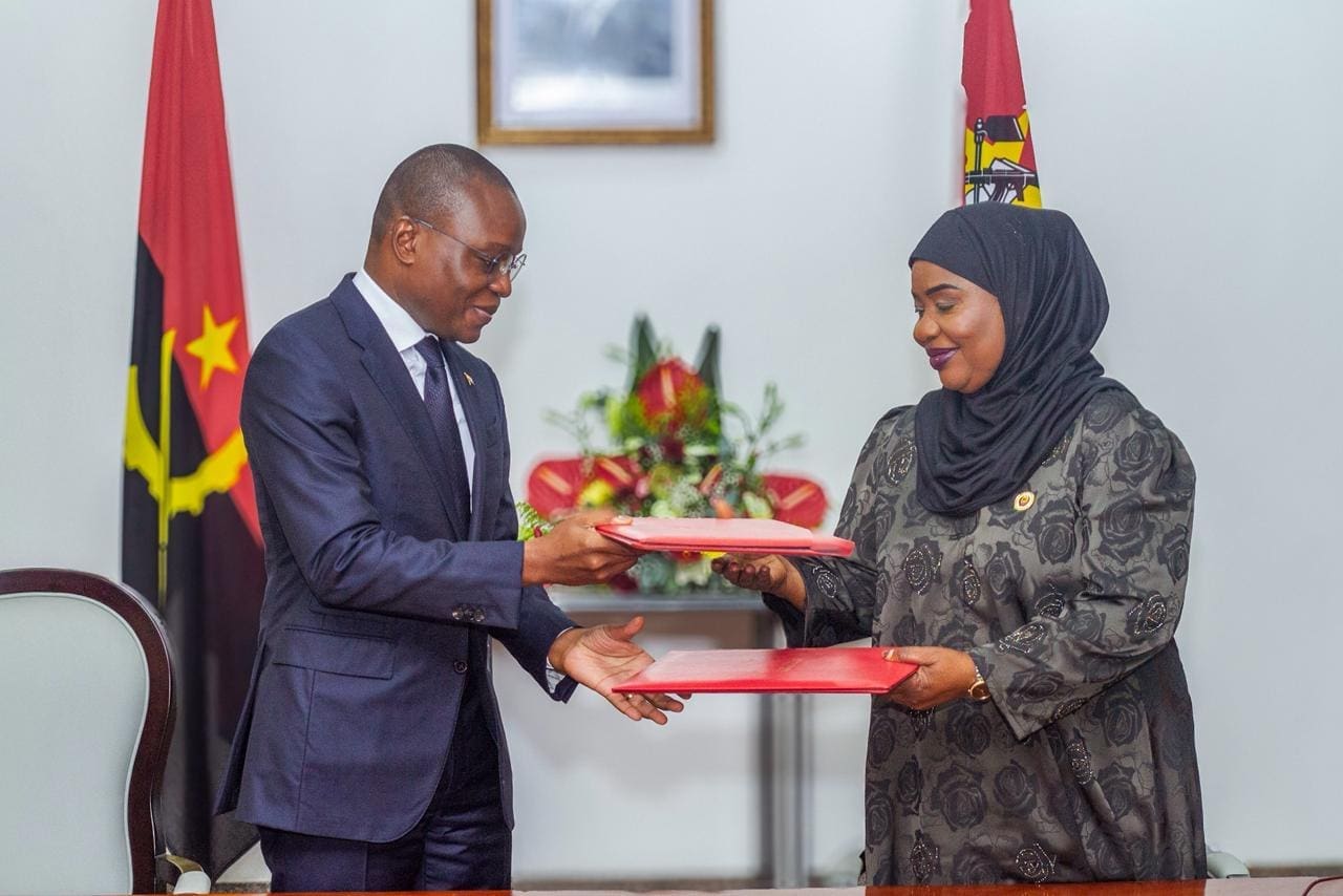 MOÇAMBIQUE E ANGOLA REFORÇAM COOPERAÇÃO PARLAMENTAR PARA OS PRÓXIMOS DOIS ANOS MOÇAMBIQUE E ANGOLA REFORÇAM COOPERAÇÃO PARLAMENTAR PARA OS PRÓXIMOS DOIS ANOS