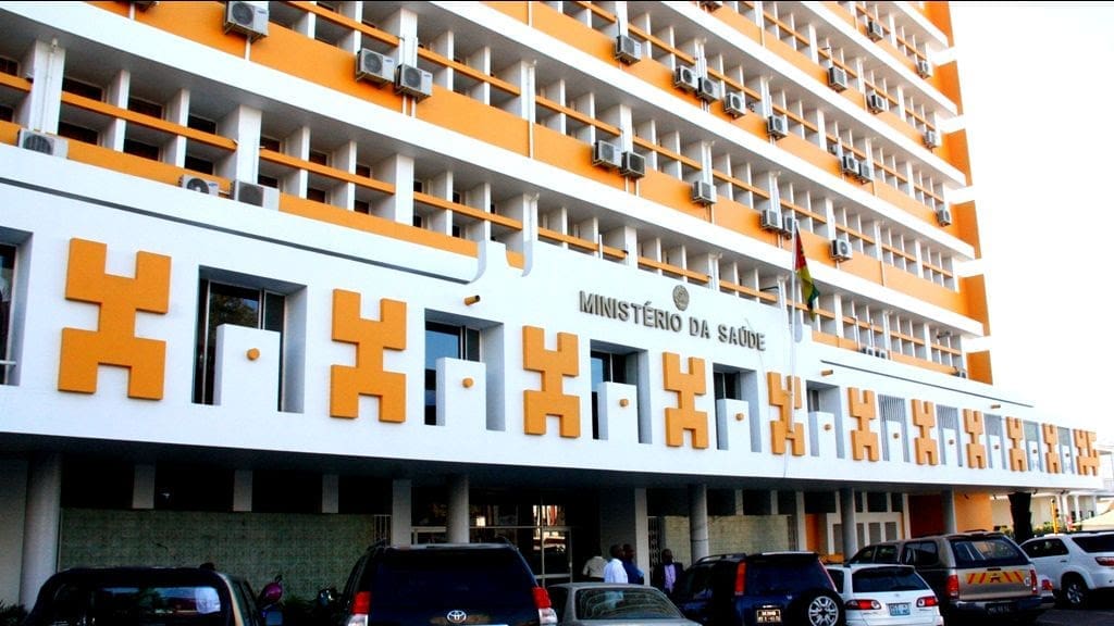 Ministério da Saúde intensifica prevenção contra o Ébola apesar de Moçambique ser país de baixo risco Ministério da Saúde intensifica prevenção contra o Ébola apesar de Moçambique ser país de baixo risco