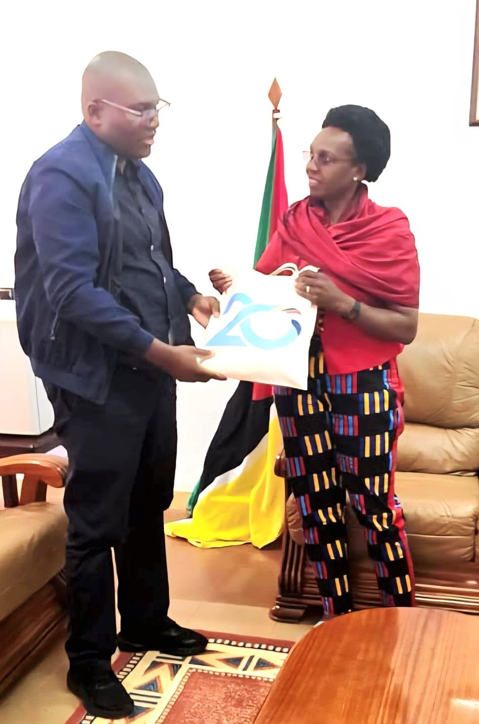 Presidente Da Autoridade Tributaria Monitoriza Plano De Actividades E Desempenho Fiscal No Niassa Presidente Da Autoridade Tributaria Monitoriza Plano De Actividades E Desempenho Fiscal No Niassa