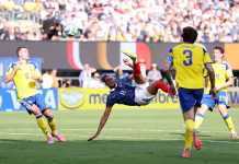 França vence Suécia com golos históricos de Mbappé e encara Paraguai nas oitavas de final do Campeonato do Mundo