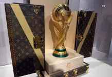 Taça da Copa do Mundo de 2026 será transportada em baú de luxo de grife luxuosa